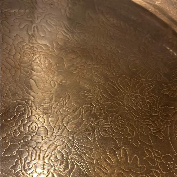 Vgt round etched copper serving tray. - Picture 5 of 5